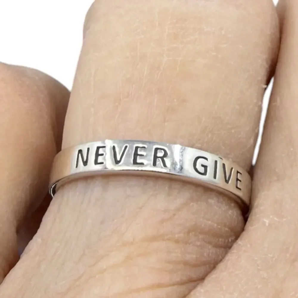 Never Give Up Ring Band 925 Sterling Silver Size 6 Stamped Quote Gift Boxed - Picture 1 of 4
